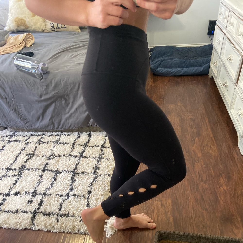 Lululemon leggings - Picture 2 of 4